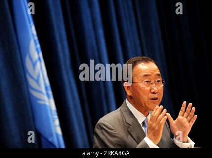 Bildnummer: 54285922  Datum: 09.08.2010  Copyright: imago/Xinhua (100809) -- NEW YORK, Aug. 9, 2010 (Xinhua) -- UN Secretary-General Ban Ki-moon speaks at a press conference at the UN headquarters in New York, the United States, Aug. 9, 2010. Ban on Monday launched a high-level panel to study how to lift out of poverty while respecting and preserving the climate and natural systems. The panel, known as the High-Level Panel on Global Sustainability, will be co-chaired by , the president of Finland, and  the president of South Africa, Ban said. The members of the panel include some of the world Stock Photo