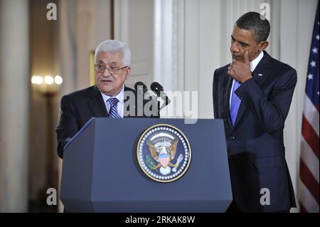 Bildnummer: 54390941  Datum: 01.09.2010  Copyright: imago/Xinhua (100902) -- WASHINGTON, Sept. 2, 2010 (Xinhua) -- Palestinian National Authority (PNA) Chairman Mahmoud Abbas (L) speaks during a press conference about the Middle East peace talks as U.S. President Barack Obama looks on at the East Room of the White House in Washington D.C., capital of the United States, Sept. 1, 2010. (Xinhua/Zhang Jun) (msq) U.S.-WASHINGTON-MIDEAST TALKS-PRESS CONFERENCE PUBLICATIONxNOTxINxCHN Politik People Nahost Gipfel, Nahostgipfel FRiedensgespräche kbdig xub 2010 quer premiumd xint    Bildnummer 54390941 Stock Photo