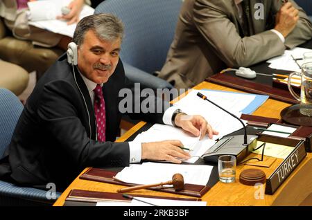 100923 -- NEW YORK, Sept. 23, 2010 Xinhua -- Turkish President Abdullah Gul hosts the United Nations Security Council summit on the maintenance of international peace and security at the UN headquarters in New York, Sept. 23, 2010. Xinhua/Shen Hong zw UN-SECURITY COUNCIL-SUMMIT PUBLICATIONxNOTxINxCHN Stock Photo