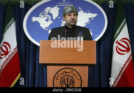 Bildnummer: 54748821  Datum: 14.12.2010  Copyright: imago/Xinhua TEHRAN, Dec. 14, 2010 (Xinhua) -- Iran s Foreign Ministry spokesman Ramin Mehmanparast holds a press conference in Tehran, Iran, Dec. 14, 2010. The nuclear policies of Iran would not change after the replacement of former Foreign Minister Manouchehr Mottaki, Ramin Mehmanparast said Tuesday at the press conference.(Xinhua/Ahmad Halabisaz) (lyx) IRAN-TEHRAN-FOREIGN MINISTRY SPOKESMAN-PRESS CONFERENCE PUBLICATIONxNOTxINxCHN People Politik kbdig xcb 2010 quer premiumd o0 Pressetermin PK    Bildnummer 54748821 Date 14 12 2010 Copyrigh Stock Photo