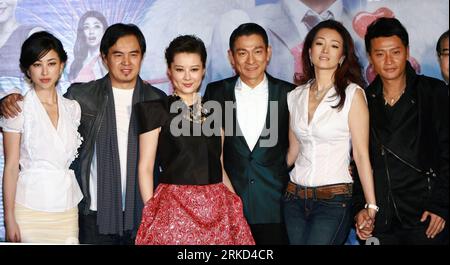 Bildnummer: 54859584  Datum: 27.01.2011  Copyright: imago/Xinhua (110128) -- SHANGHAI, Jan. 28, 2011 (Xinhua) -- Actress Zhu Zhu, director Chen Daming, actress Yuan Li, actor Andy Lau, actress Gong Li and actor Banny Chen (L to R) pose as they promote their new film What Women Want during a press conference for premiere in Shanghai, east China, Jan. 27, 2011. The film will be staged on Feb. 3. (Xinhua) (bxf) CHINA-SHANGHAI-FILM-PRESS CONFERENCE (CN) PUBLICATIONxNOTxINxCHN Entertainment People Film xo0x kbdig xub 2011 quer    Bildnummer 54859584 Date 27 01 2011 Copyright Imago XINHUA  Shanghai Stock Photo