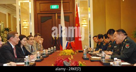 Bildnummer: 55425717  Datum: 04.06.2011  Copyright: imago/Xinhua (110604) -- SINGAPORE, June 4, 2011 (Xinhua) -- Chinese Minister of Defense Liang Guanglie (1st R) meets with Russian Deputy Prime Minister Sergei Ivanov (1st L) during the 10th International Institute for Strategic Studies (IISS) Asian Security Summit: Shangri-La Dialogue in Singapore, on June 4, 2011.(Xinhua/Then Chih Wey) (zcc) SINGAPORE-CHINA-RUSSIA-LIANG GUANGLIE-IVANOV PUBLICATIONxNOTxINxCHN People Politik x0x xsk 2011 quer     Bildnummer 55425717 Date 04 06 2011 Copyright Imago XINHUA  Singapore June 4 2011 XINHUA Chinese Stock Photo