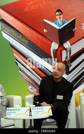 Bildnummer: 55553312  Datum: 28.06.2011  Copyright: imago/Xinhua (110628) -- HONG KONG, June 28, 2011 (Xinhua) -- Guests attend a press conference announcing details of the Hong Kong Book Fair in Hong Kong, south China, June 28, 2011. More than 520 exhibitors from 16 countries and regions will take part in the 22nd edition of the Hong Kong Book Fair on July 20 to 26 at the Hong Kong Convention and Exhibition Center. (Xinhua/Song Zhenping) (llp) CHINA-HONG KONG-BOOK FAIR-PRESS CONFERENCE (CN) PUBLICATIONxNOTxINxCHN Gesellschaft Kultur Literatur Buchmesse Messe PK x0x xst 2011 2011 hoch premiumd Stock Photo