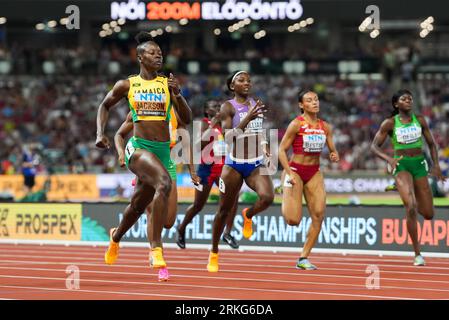 Budapest, Hungary. 24th Aug, 2023. Shericka Jackson (L) of Jamaica competes during the Women's 200m Semifinal of the World Athletics Championships Budapest 2023 in Budapest, Hungary, Aug. 24, 2023. Credit: Zheng Huansong/Xinhua/Alamy Live News Stock Photo