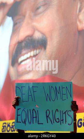 Bildnummer: 55629825  Datum: 29.07.2011  Copyright: imago/Xinhua (110729) -- COLOMBO, July 29, 2011 (Xinhua) -- Dozens of Sri Lankans with hearing impairment take part in a protest march demanding the government set aside three percent of employment to disabled people, in Colombo, Sri Lanka, July 29, 2011. It is estimated that there are more than 70,000 disabled who are short of hearing in the country. (Xinhua/K.Dinara)(axy) SRI LANKA-COLOMBO-DISABLED-PROTEST PUBLICATIONxNOTxINxCHN Gesellschaft Protest Demo Politik Gehörlose x0x xst 2011 hoch     Bildnummer 55629825 Date 29 07 2011 Copyright I Stock Photo