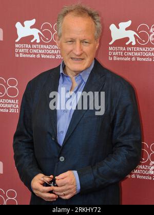 Bildnummer: 55932494  Datum: 09.09.2011  Copyright: imago/Xinhua (110909) -- VENICE, Sept. 9, 2011 (Xinhua) -- U.S. producer Michael Mann poses during the photo-call for the film Texas Killing Fields at the 68th Venice International Film Festival in Venice, Italy, Sept. 9, 2011. (Xinhua/Wang Qingqin) (wn) ITALY-VENICE-FILM FESTIVAL- TEXAS KILLING FIELDS PUBLICATIONxNOTxINxCHN People Film Entertainment 68. Internationale Filmfestspiele Venedig Photocall Porträt x0x xtm premiumd 2011 hoch      55932494 Date 09 09 2011 Copyright Imago XINHUA  Venice Sept 9 2011 XINHUA U S Producer Michael Man Pos Stock Photo