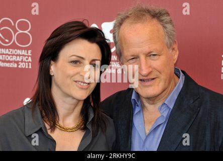 Bildnummer: 55932496  Datum: 09.09.2011  Copyright: imago/Xinhua (110909) -- VENICE, Sept. 9, 2011 (Xinhua) -- U.S. producer Michael Mann (R) and director Ami Canaan Mann pose during the photo-call for the film Texas Killing Fields at the 68th Venice International Film Festival in Venice, Italy, Sept. 9, 2011. (Xinhua/Wang Qingqin) (wn) ITALY-VENICE-FILM FESTIVAL- TEXAS KILLING FIELDS PUBLICATIONxNOTxINxCHN People Film Entertainment 68. Internationale Filmfestspiele Venedig Photocall x0x xtm premiumd 2011 quer      55932496 Date 09 09 2011 Copyright Imago XINHUA  Venice Sept 9 2011 XINHUA U S Stock Photo