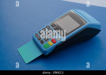 Close-up of a contactless credit card payment device, facilitating fast and secure transactions. Contactless bringing practicality and agility in face Stock Photo