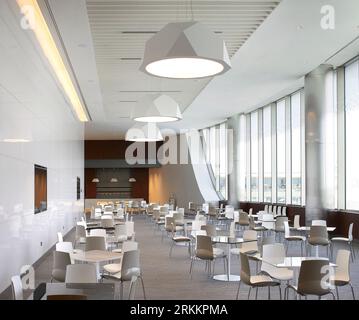 Cafeteria. 360 Mall, Kuweit City, Kuwait. Architect: CRTKL, 2021. Stock Photo