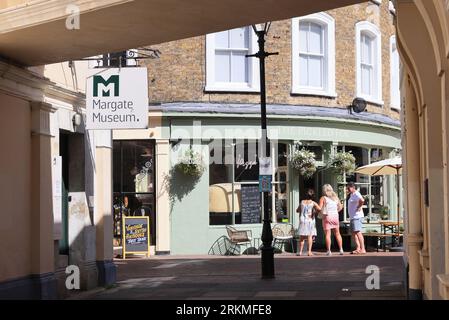 Independent shops, cafes & galleries in Margate's pretty Old Town, in Kent, UK Stock Photo