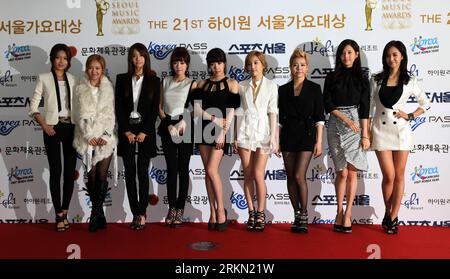 Bildnummer: 56923736  Datum: 19.01.2012  Copyright: imago/Xinhua (120119) -- SEOUL, Jan. 19, 2012 (Xinhua) -- South Korean girl band Girls Generation pose before the 21th Seoul Music Awards in the Olympic Park of Seoul, capital of South Korea, on Jan. 19, 2012. (Xinhua/Park Jin Hee) (zjl) SOUTH KOREA-SEOUL-MUSIC AWARDS PUBLICATIONxNOTxINxCHN People Entertainment Musik x0x xst 2012 quer      56923736 Date 19 01 2012 Copyright Imago XINHUA  Seoul Jan 19 2012 XINHUA South Korean Girl Tie Girls Generation Pose Before The 21th Seoul Music Awards in The Olympic Park of Seoul Capital of South Korea O Stock Photo