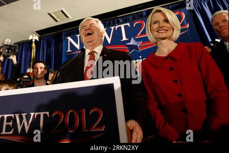 Bildnummer: 56943108  Datum: 21.01.2012  Copyright: imago/Xinhua (120122) -- COLUMBIA, Jan. 22, 2012 (Xinhua) -- Newt Gingrich (3rd, R), Republican presidential candidate and former the House of Representatives Speaker, smiles during a victory party in Columbia, South Carolina, the United States, on Jan. 21,2012. Newt Gingrich on Saturday won a sounding victory in his party s South Carolina primary, bagging about 40 percent of the vote. (Xinhua/Fang Zhe)(msq) U.S.-SOUTH CAROLINA-PRESIDENTIAL PRIMARY PUBLICATIONxNOTxINxCHN People Politik USA Vorwahlen Republikaner Präsdentschaftskandidat xjh x1 Stock Photo