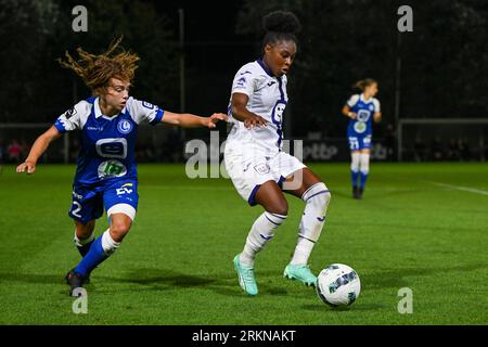 Esther Buabadi (24) of Anderlecht pictured fighting for the ball