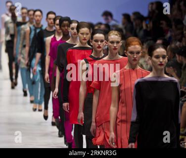 Bildnummer: 57408251  Datum: 13.03.2012  Copyright: imago/Xinhua (120314) -- TORONTO, March 14, 2012 (Xinhua) -- Models display creations by Martin Lim during the World MasterCard Fashion Week Fall 2012 at David Pecaut Square in Toronto, Canada, March 13, 2012. (Xinhua/Zou Zheng)(ctt) CANADA-TORONTO-FASHION WEEK PUBLICATIONxNOTxINxCHN Kultur Entertainment Mode Modenschau Modewoche premiumd xbs x0x 2012 quer      57408251 Date 13 03 2012 Copyright Imago XINHUA  Toronto March 14 2012 XINHUA Models Display Creations by Martin Lim during The World MasterCard Fashion Week Case 2012 AT David  Square Stock Photo