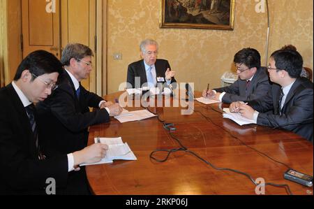 Bildnummer: 57745847  Datum: 29.03.2012  Copyright: imago/Xinhua (120329) -- ROME, March 29, 2012 (Xinhua) -- Italian Prime Minister Mario Monti (C) speaks to Chinese reporters at Palazzo Chigi in Rome, Italy, March 22, 2012. Monti said that his upcoming visit to China will help promote the development of bilateral ties and expand exchanges and cooperation in various areas. (Xinhua/Wang Qingqin) (srb) ITALY-ROME-MONTI-CHINA-VISIT-INTERVIEW PUBLICATIONxNOTxINxCHN People Politik x0x xst 2012 quer      57745847 Date 29 03 2012 Copyright Imago XINHUA  Rome March 29 2012 XINHUA Italian Prime Minist Stock Photo