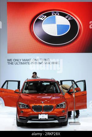 Bildnummer: 57873608  Datum: 04.04.2012  Copyright: imago/Xinhua (120404) -- NEW YORK, April 4, 2012 (Xinhua) -- The 2013 BMW X1 vehicle is displayed during a press preview of the New York International Auto Show in New York, the United States, April 4, 2012. The New York International Auto Show will open to public on April 6. (Xinhua/Shen Hong) (zx) U.S.-NEW YORK-INTERNATIONAL AUTO SHOW PUBLICATIONxNOTxINxCHN Wirtschaft Automesse premiumd x0x xsk 2012 hoch Aufmacher      57873608 Date 04 04 2012 Copyright Imago XINHUA  New York April 4 2012 XINHUA The 2013 BMW X1 Vehicle IS displayed during a Stock Photo