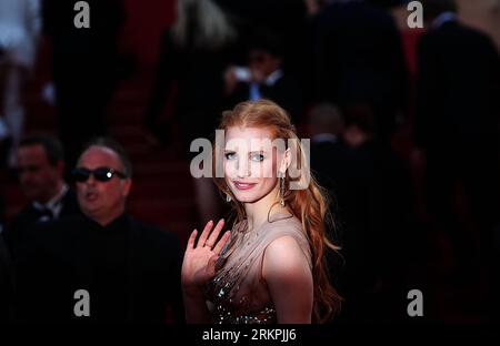 Bildnummer: 58006911  Datum: 19.05.2012  Copyright: imago/Xinhua (120519) -- CANNES, May 19, 2012 (Xinhua) -- U.S. actress Jessica Chastain attends the premiere for the American film Lawless at the 65th Cannes Film Festival, southern France, May 19, 2012. (Xinhua/Gao Jing) FRANCE-CANNES-FILM FESTIVAL-LAWLESS-PREMIERE PUBLICATIONxNOTxINxCHN Kultur Entertainment People Film 65. Internationale Filmfestspiele Cannes Filmpremiere premiumd xsp x0x 2012 quer      58006911 Date 19 05 2012 Copyright Imago XINHUA  Cannes May 19 2012 XINHUA U S actress Jessica Chastain Attends The Premiere for The Americ Stock Photo