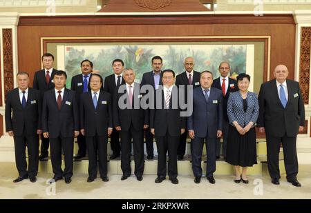 Bildnummer: 58072864  Datum: 05.06.2012  Copyright: imago/Xinhua (120605) -- BEIJING, June 5, 2012 (Xinhua) -- Li Changchun (4th R, Front), a member of the Standing Committee of the Political Bureau of the Communist Party of China (CPC) Central Committee, poses for group photo with heads of the delegations to the 9th meeting that groups culture ministers or representatives from Shanghai Cooperation Organization (SCO) member states, observer states, dialogue partners, the guest state of Afghanistan and the SCO secretariat in Beijing, capital of China, June 5, 2012. (Xinhua/Zhang Duo) (ljh) CHIN Stock Photo