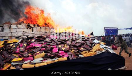 Bildnummer: 58152814  Datum: 26.06.2012  Copyright: imago/Xinhua (120627) -- KARACHI, June 27, 2012 (Xinhua) -- Piles of drugs are burned during a ceremony to mark International Day against Drug Abuse and Illicit Trafficking, in southern Pakistani port city of Karachi, on June 26, 2012. Officials of the Anti-Narcotics Force (ANF) in Pakistan said they burnt a total of 128 tons of drugs in all major cities including the capital Islamabad to mark the International Day against Drug Abuse and Illicit Trafficking. (Xinhua/Arshad) (zjl) PAKISTAN-KARACHI-DRUG BURNING CEREMONY PUBLICATIONxNOTxINxCHN G Stock Photo