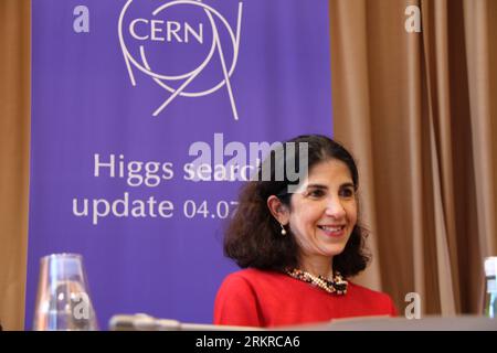 Bildnummer: 58188758  Datum: 04.07.2012  Copyright: imago/Xinhua (120704) -- GENEVA, July 4, 2012 (Xinhua) -- Spokeswoman of ATLAS experiment Fabiola Gianotti addresses a press conference in Geneva, Switzerland, July 4, 2012. Physicists have observed a new particle consistent with the long-sought Higgs boson, a theorised sub-atomic particle believed to confer mass, the European Organization for Nuclear Research (CERN) announced on Wednesday. Two independent teams, ATLAS and CMS experiments, observed a new particle in the mass region around 125-126 GeV, at the level of 5 sigma certainty, the us Stock Photo