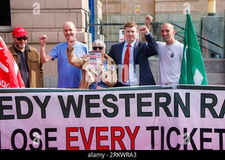 London, UK. 26th Aug, 2023. Eddie Dempsey, Senior Assistant General Secretary, at the picket line outside Paddington Station. 14 train operating companiesd are on a nationwide strike today. Credit: Mark Thomas/Alamy Live News Stock Photo