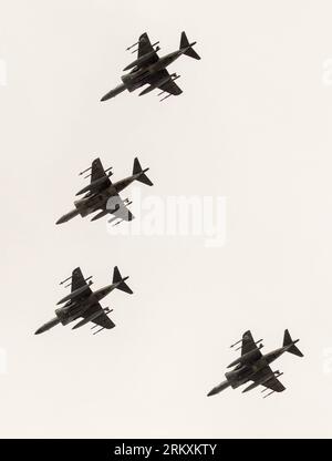 Bildnummer: 58970103  Datum: 06.01.2013  Copyright: imago/Xinhua (130107) -- YORBA LINDA, Jan. 6, 2013 (Xinhua) -- The AV-8B Harrier fighter jets fly over the sky during a ceremony to mark the 100th anniversary of the birth of former president Richard Nixon in Yorba Linda, California, the United States, on Jan. 6, 2013. (Xinhua/Zhao Hanrong) (jl) U.S.-CALIFORNIA-RICHARD NIXON-BIRTH-ANNIVERSARY PUBLICATIONxNOTxINxCHN Politik Kranzniederlegung Geburtstag xas x0x 2013 hoch premiumd     58970103 Date 06 01 2013 Copyright Imago XINHUA  Yorba Linda Jan 6 2013 XINHUA The Av 8b Harrier Fighter Jets Fl Stock Photo