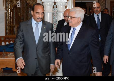 Bildnummer: 59078701  Datum: 13.01.2013  Copyright: imago/Xinhua Palestinian President Mahmoud Abbas (front R) meets with his Mauritanian counterpart Mohamed Ould Abdel Aziz (front L) in Tunis, capital of Tunisia, on Jan. 13, 2013. (Xinhua/POOL) (syq) TUNISIA-TUNIS-ABBAS-MAURITANIA-MEETING PUBLICATIONxNOTxINxCHN People Politik Palästina Tunesien x0x xdd premiumd 2013 quer     59078701 Date 13 01 2013 Copyright Imago XINHUA PALESTINIAN President Mahmoud Abbas Front r Meets With His Mauritanian Part Mohamed Ould Abdel Aziz Front l in Tunis Capital of Tunisia ON Jan 13 2013 XINHUA Pool  Tunisia T Stock Photo