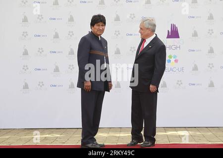 Bildnummer: 59139691  Datum: 26.01.2013  Copyright: imago/Xinhua (130126) -- SANTIAGO, Jan. 26, 2013 (Xinhua) -- Chile s President Sebastian Pinera (R) welcomes his Bolivian counterpart Evo Morales at the first summit between the Community of Latin American and Caribbean States (CELAC) and the European Union (EU) in Santiago, capital of Chile, on Jan. 26, 2013. The summit opened here on Saturday with a speech by Sebastian Pinera, host of the event, calling for more and better investment. (Xinhua/AGENCIA UNO) (CHILE OUT) CHILE-POLITICS-EU-CELAC-SUMMIT PUBLICATIONxNOTxINxCHN People Politik EU La Stock Photo