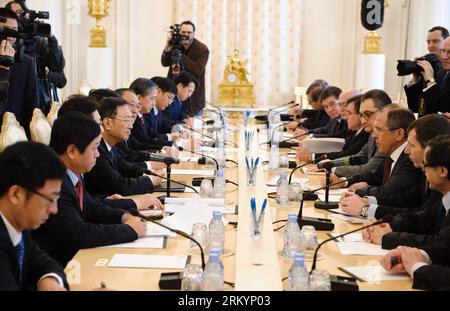 Bildnummer: 59260198  Datum: 23.02.2013  Copyright: imago/Xinhua (130222) -- MOSCOW, Feb. 22, 2013 (Xinhua) -- Chinese Foreign Minister Yang Jiechi (4th L) holds talks with his Russian counterpart Sergei Lavrov (3rd R) in Moscow, Russia, Feb. 22, 2013. (Xinhua/Jiang Kehong) (hdt) RUSSIA-MOSCOW-CHINA-FM-MEETING PUBLICATIONxNOTxINxCHN Politik people x0x xac 2013 quer      59260198 Date 23 02 2013 Copyright Imago XINHUA  Moscow Feb 22 2013 XINHUA Chinese Foreign Ministers Yang Jiechi 4th l holds Talks With His Russian Part Sergei Lavrov 3rd r in Moscow Russia Feb 22 2013 XINHUA Jiang Kehong HDT R Stock Photo