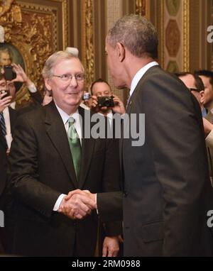 Bildnummer: 59354731  Datum: 15.03.2013  Copyright: imago/Xinhua (130314) -- WASHINGTON D.C., March 14, 2013 (Xinhua) -- U.S. President Barack Obama (R) shakes hand with Senate Republican Minority Leader Mitch McConnell before a meeting with the Senate Republicans on Capitol Hill in Washington D.C., capital of the United States, March 14, 2013. (Xinhua/Zhang Jun) US-WASHINGTON-POLITICS-CONGRESS-OBAMA PUBLICATIONxNOTxINxCHN Politik people USA premiumd x0x xac 2013 hoch      59354731 Date 15 03 2013 Copyright Imago XINHUA  Washington D C March 14 2013 XINHUA U S President Barack Obama r Shakes H Stock Photo