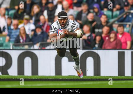 Vinaya Habosi of Fiji dgoes over for a try during the 2023 Summer Series match England vs Fiji at Twickenham Stadium, Twickenham, United Kingdom, 26th August 2023  (Photo by Mike Jones/News Images) Stock Photo