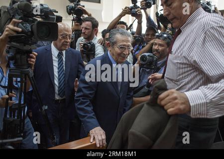 Bildnummer: 59537937  Datum: 18.04.2013  Copyright: imago/Xinhua Former Guatemalan dictator, retired General Jose Efrain Rios Montt, arrives for his genocide trial at the Supreme Court of Justice in Guatemala City, capital of Guatemala, on April 18, 2013. Judge Carol Patricia Flores announced Thursday that she was dropping the genocide trial against former dictator Efrain Rios Montt due to a pending appeal, according to local press. (Xinhua/Luis Echeverria) (py) GUATEMALA-GUATEMALA CITY-TRIAL PUBLICATIONxNOTxINxCHN People Politik Gericht premiumd xsp x0x 2013 quer     59537937 Date 18 04 2013 Stock Photo