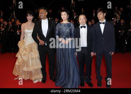 Bildnummer: 59661058  Datum: 17.05.2013  Copyright: imago/Xinhua (130518) -- CANNES, May, 2012 (Xinhua) -- Cast members Chinese actress Li Meng, actor Jiang Wu, actress Zhao Tao , director Jia Zhangke, and actor Luo Lanshan(LtoR) attend the screening for Chinese film Tian Zhu Ding (A Touch of Sin) at the 66th Cannes Film Festival in Cannes, southern France, May 17, 2013. (Xinhua/Gao Jing) FRANCE-CANNES-FILM FESTIVAL-TIAN ZHU DING(A TOUCH OF SIN)-PREMIERE PUBLICATIONxNOTxINxCHN People Kultur Entertainment Film 66 Internationale Filmfestspiele Cannes Filmpremiere Premiere xdp x0x 2013 quer premi Stock Photo