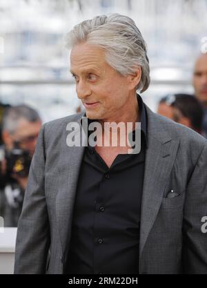 Bildnummer: 59673311  Datum: 21.05.2013  Copyright: imago/Xinhua (130521) -- CANNES, May 21, 2013 (Xinhua) -- Actor Michael Douglas poses during the photocall for the film Behind the Candelabra by director StevenSoderbergh at the 66th Cannes Film Festival in Cannes, southern France, May 21, 2013. Behind the Candelabra is among the five movies competing for the coveted Palme d Or. (XinhuaZhou Lei)(jl) FRANCE-CANNES-FILM FESTIVAL-BEHIND THE CANDELABRA-PHOTOCALL PUBLICATIONxNOTxINxCHN Kultur Entertainment People Film 66 Internationale Filmfestspiele Photocall Porträt x1x xsk 2013 hoch premiumd Stock Photo