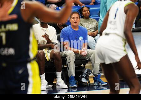 Arlington, Texas, United States: Dallas Mavericks owner Mark Cuban watches the WNBA game between the Dallas Wings and the Minnesota Lynx at College Park Center on Thursday August 24, 2023. (Credit Image: © Javier Vicencio/eyepix via ZUMA Press Wire) EDITORIAL USAGE ONLY! Not for Commercial USAGE! Stock Photo