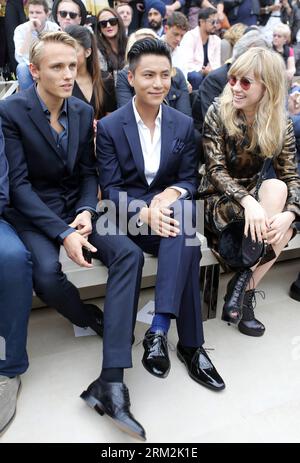 Bildnummer: 59855250  Datum: 18.06.2013  Copyright: imago/Xinhua LONDON, June 18, 2013 - (From L to R) British Formula One racing driver Max Chilton, Chinese actor/singer Chen Kun and British model Suki Waterhouse sit in the front row at Burberry Menswear Spring/Summer 2014 at Kensington Gardens in London, Britain on June 18, 2013. (Xinhua/Wang Lili) BRITAIN-LONDON-FASHION-MENSWEAR-BURBERRY PRORSUM PUBLICATIONxNOTxINxCHN Kultur Entertainment Mode Modewoche Modenschau people xas x0x 2013 hoch     59855250 Date 18 06 2013 Copyright Imago XINHUA London June 18 2013 from l to r British Formula One Stock Photo