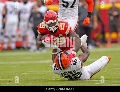 Cleveland Browns linebacker Tony Fields II (42) jogs off of the