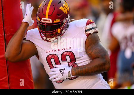 Washington Commanders defensive tackle Jonathan Allen (93) warms up before  an NFL football game against the Minnesota Vikings, Sunday, Nov. 6, 2022,  in Landover, Md. (AP Photo/Nick Wass Stock Photo - Alamy