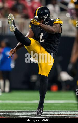 Pittsburgh Steelers punter Pressley Harvin III (6) before an NFL football  game against the Chicago Bears, Monday, Nov. 8, 2021, in Pittsburgh. (AP  Photo/Gene J. Puskar Stock Photo - Alamy