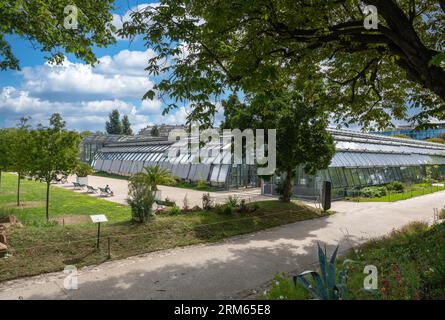 Modern Greenhouse at the Jardin des Serres d'Auteuil - Paris, France Stock Photo