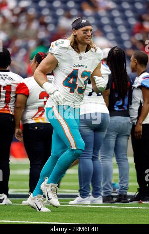 Miami Dolphins linebacker Andrew Van Ginkel (43) reacts after