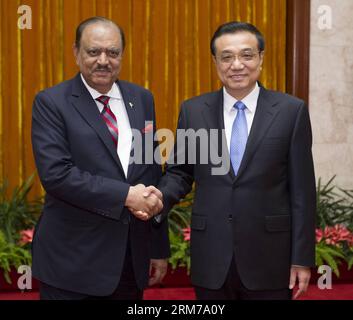 (140220) -- BEIJING, Feb. 20, 2014 (Xinhua) -- Chinese Premier Li Keqiang (R) meets with Pakistani President Mamnoon Hussain at the Great Hall of the People in Beijing, capital of China, Feb. 20, 2014. (Xinhua/Huang Jingwen) (wf) CHINA-PAKISTAN-LI KEQIANG-HUSSAIN-MEETING (CN) PUBLICATIONxNOTxINxCHN   Beijing Feb 20 2014 XINHUA Chinese Premier left Keqiang r Meets With Pakistani President  Hussain AT The Great Hall of The Celebrities in Beijing Capital of China Feb 20 2014 XINHUA Huang Jingwen WF China Pakistan left Keqiang Hussain Meeting CN PUBLICATIONxNOTxINxCHN Stock Photo