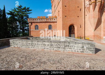 Castello di Brolio near Gaiole in Chianti. Chianti Valley, Siena, Tuscany, Italy Stock Photo