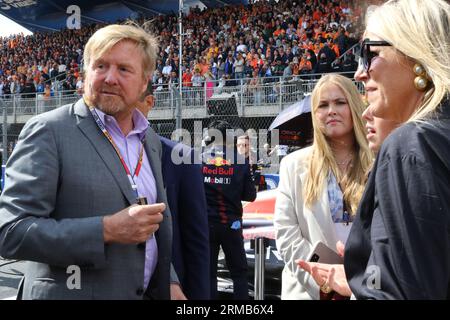 Zandvoort, Netherlands. 27th Aug, 2023. Zandvoort, Netherlands, 27. August 2023; Dutch FIA Formula 1 Grand Prix, the race, King Willem Alexander, Prince of Oranien-Nassau and Alexia of Oranien-Nassau, Princess Catharina-Amalia, daughters of the royal familiy during their starting grid walk Formel 1 in Holland, picture and copyright by Arthur THILL/ATP images (THILL Arthur/ATP/SPP) Credit: SPP Sport Press Photo. /Alamy Live News Stock Photo