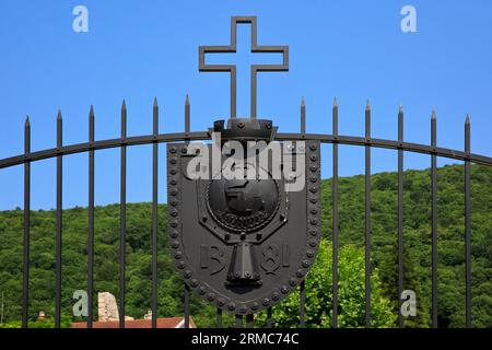 Coat of arms on the entrance gate to the Serbian Orthodox Ravanica Monastery (established in 1375-1377) in Senje, Serbia Stock Photo