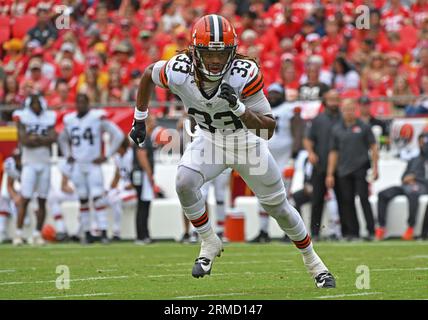 Cleveland Browns safety Ronnie Hickman (33) walks off the field following  an NFL football game against the Cincinnati Bengals Sunday, Sept. 10, 2023,  in Cleveland. (AP Photo/Sue Ogrocki Stock Photo - Alamy