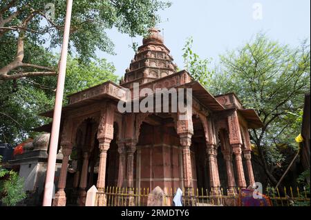 Shree Chhatreshwar Mahadev Mandir, near the Krishnapura Chhatris, located in Indore, Madhya Pradesh, India Stock Photo