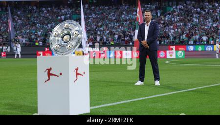 firo: 08/18/2023 1.Bundesliga first league season 2023/24 SV Werder Bremen  - FCB FC Bayern Munich Munchen Munich 0:4 championship trophy, background,  depositor, Bavaria cutout Stock Photo - Alamy