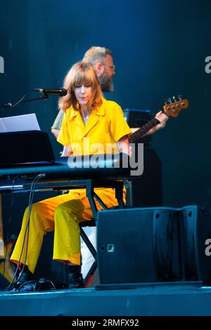 Beth Orton playing the Mountain Stage at Green Man Festival in Wales, UK, August 2023. Photo: Rob Watkins Stock Photo