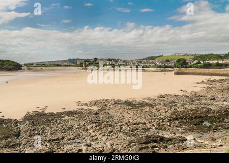 Harbour wall and view across to Watch House Bay, Barry Island Wales UK. August 2023 Stock Photo